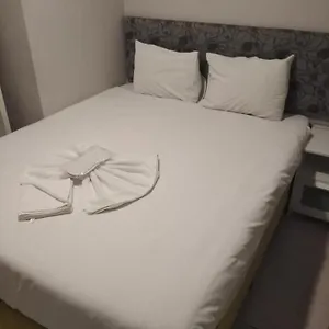 Adams Apart Otel